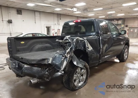 2019 Ram 1500 Classic Express 4X4 6'4 Box из США, поврежденный, VIN 1C6RR7FT5KS507885